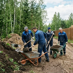 Ручная погрузка земли, песка, щебня в тележки или контейнеры в Новороссийске