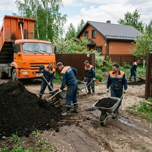 Ручная перевозка чернозёма тачками в Новороссийске | Развоз плодородного грунта по участку